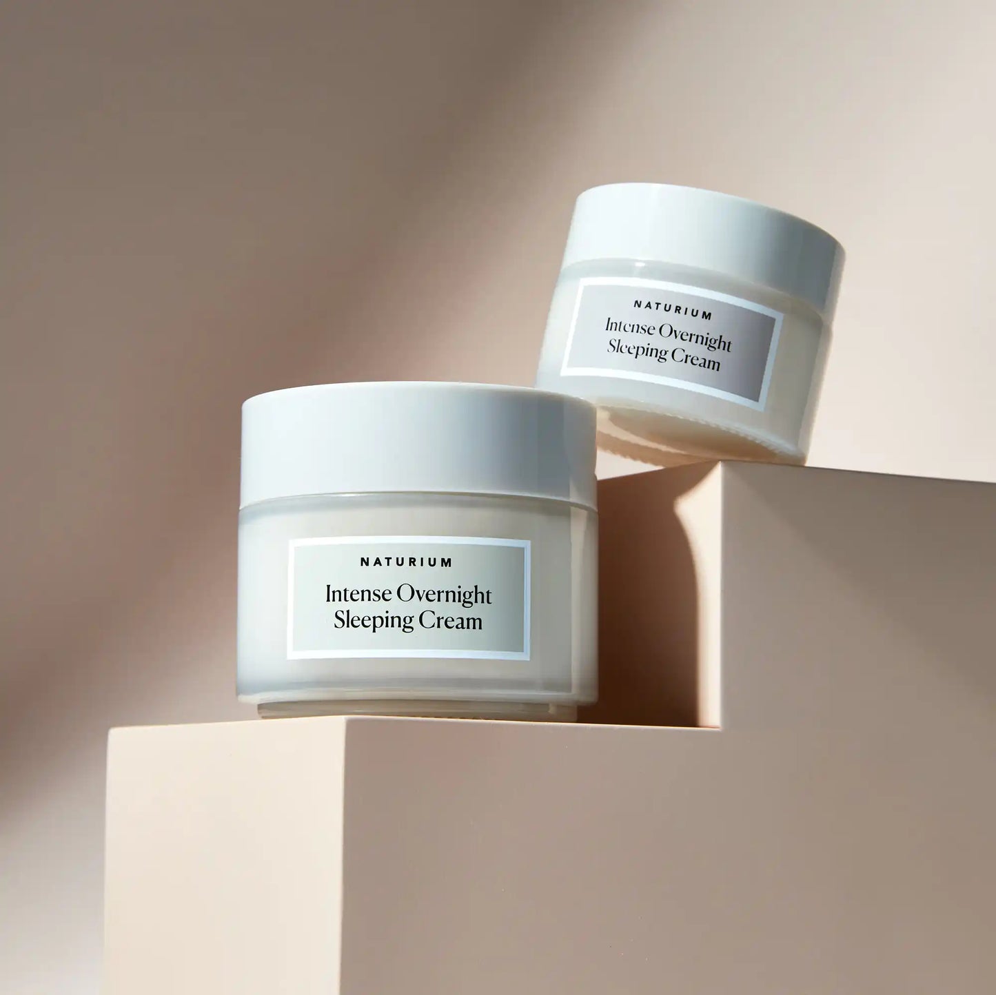 intense-overnight-sleeping-cream-jumbo-z1 11_18_2021_Naturium0552-crop.webp