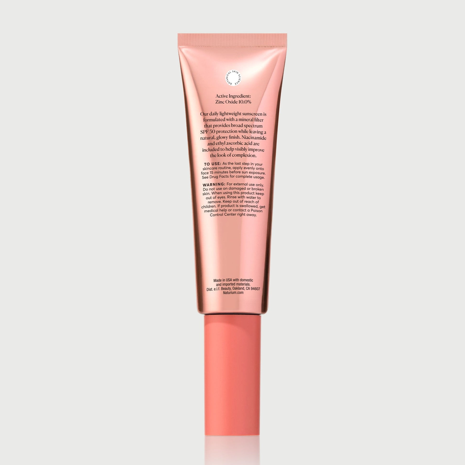 dew-glow-moisturizer-mineral-spf-50-t3 NATR-10163_Dew-Glow-Moisturizer-Mineral-SPF_back_capon-bonebkgd_a99e231e-ca92-4014-addb-f1e7b794e9ab.jpg