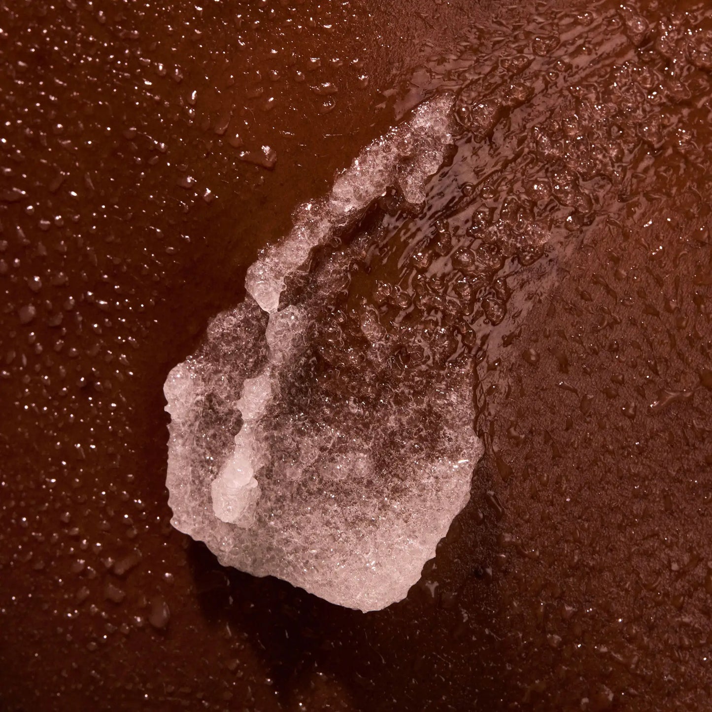 the-glow-getter-multi-oil-body-scrub-o6 NATR-40028-Alt-Image-TheGlowGetterMulti-OilBodyScrub-08.webp