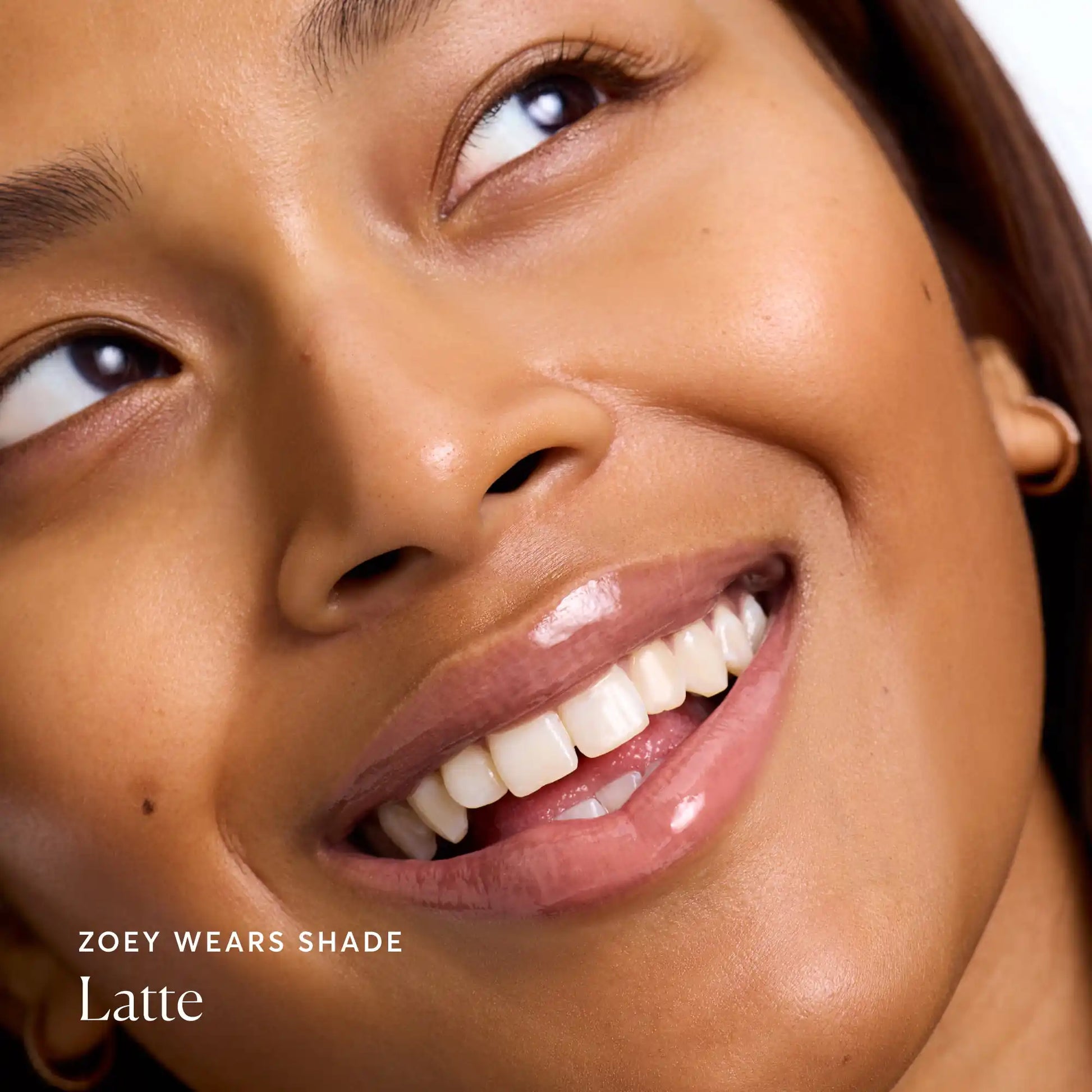 phyto-glow-lip-balm-latte-i4 NATR-60110-Alt-Images-Phyto-Glow-Lip-Balm-Latte-04.webp