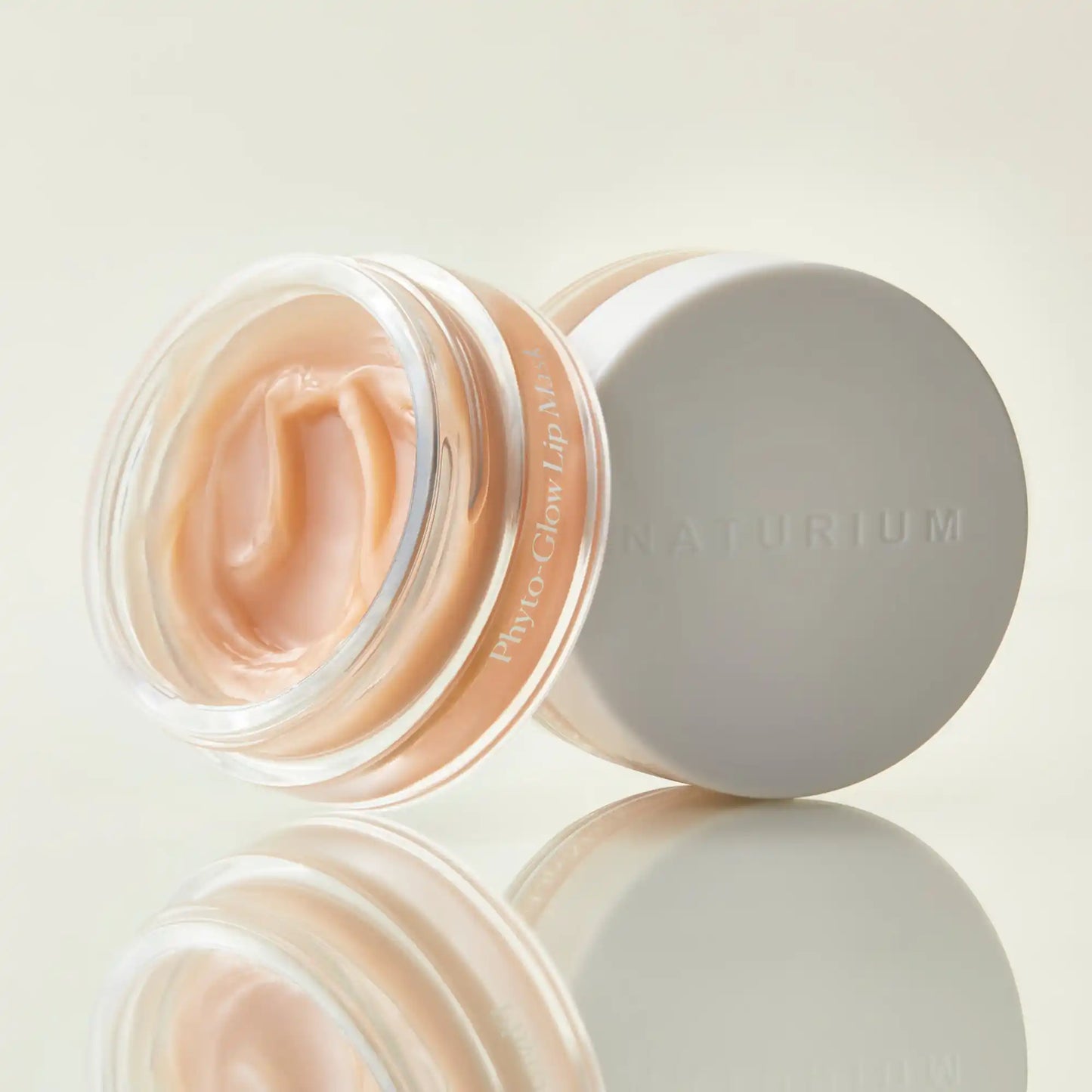 phyto-glow-lip-mask-q4 phyto-lipmask_0607-crop.webp
